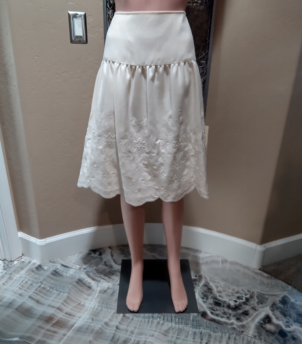 Bloomingdale's Ivory Wool Embroidered Circle Skirt with Scalloped Hem.